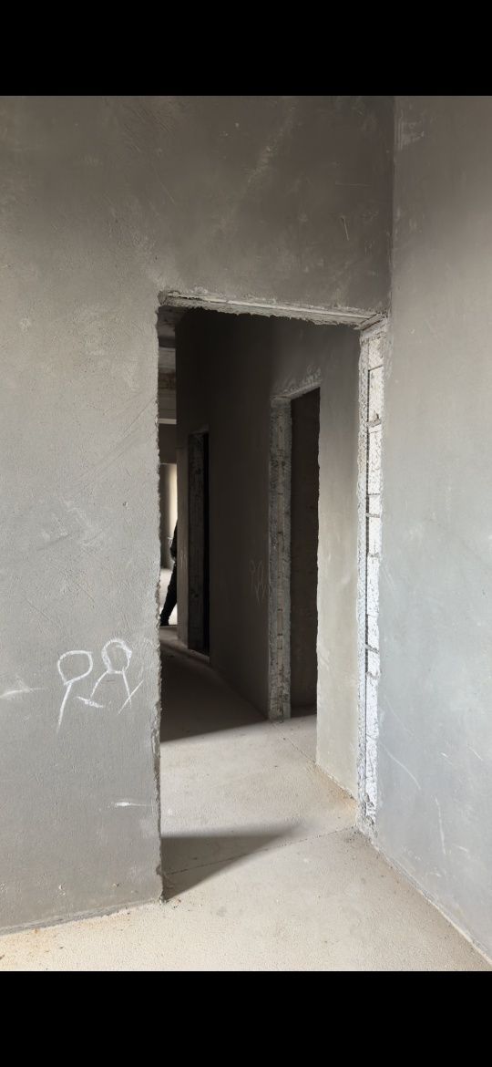 Каробка холатдаги уй (дом, квартира) сотилади, кадастр хужжатлари бор.