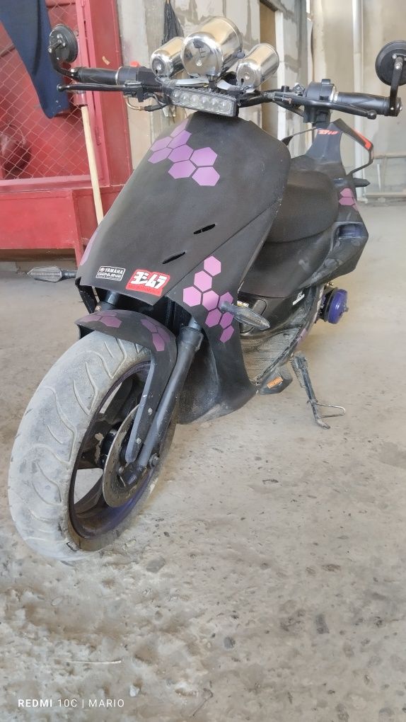 skuter 150kub qora
