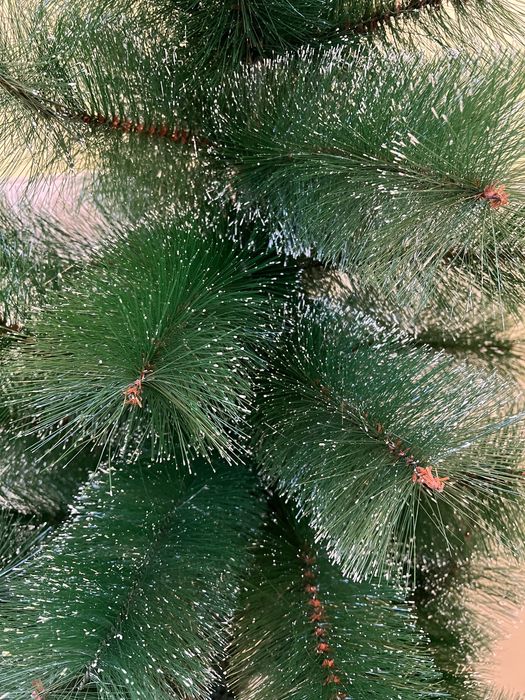 Продам елку искусственную