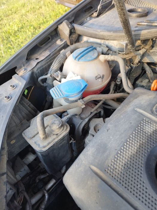 dezmembrez golf 5 1,4 benzina cod bca