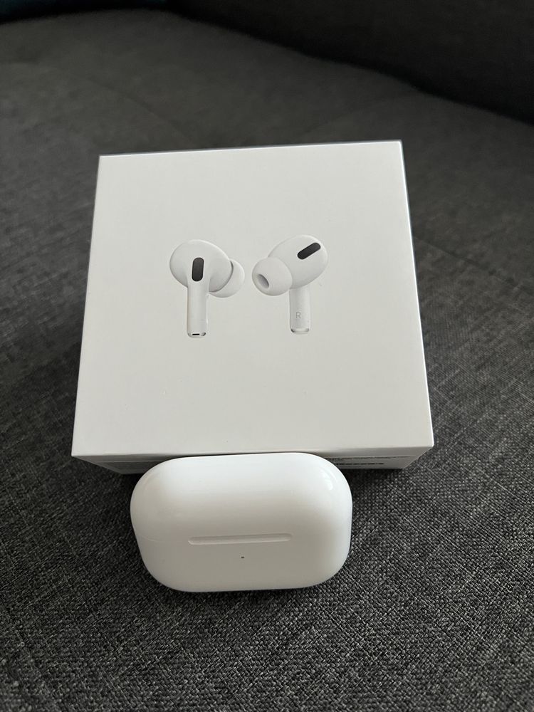 AirPods Pro Apple