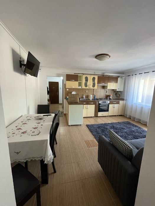 Vand apartament cu 2 camere