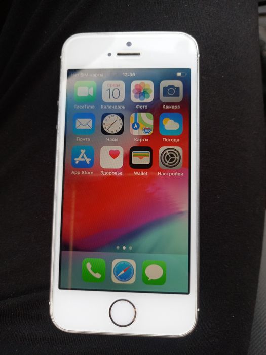 Телефон IPhone 5s