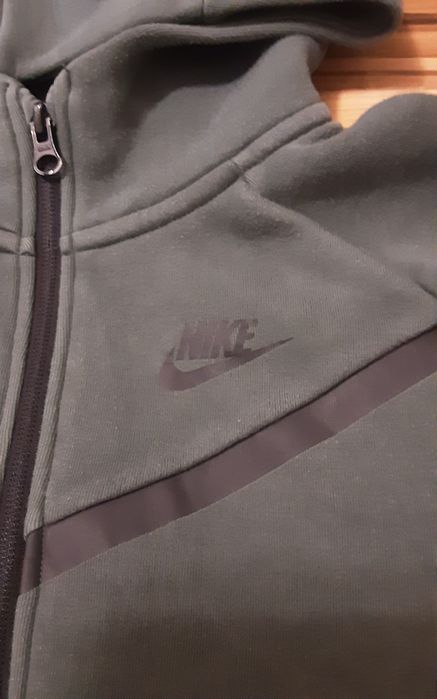 (L 147-158) nike Tech fleece оригинална горница(69лв) термоклин(40лв)