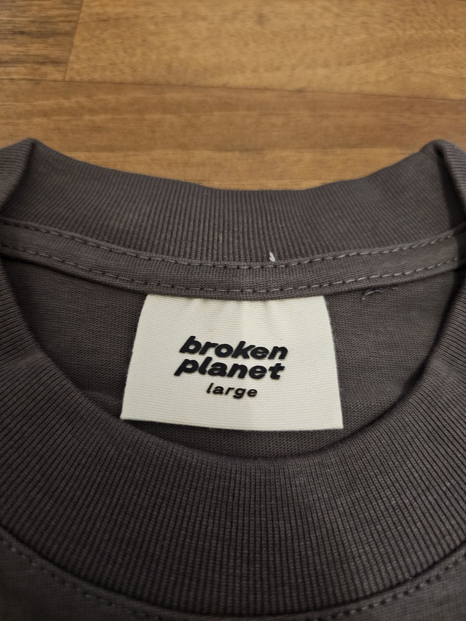 Tricou Broken Planet "Plenty of sunshine"