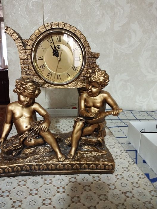 Настольные декоративные часы с ангелочками (винтажный стиль)