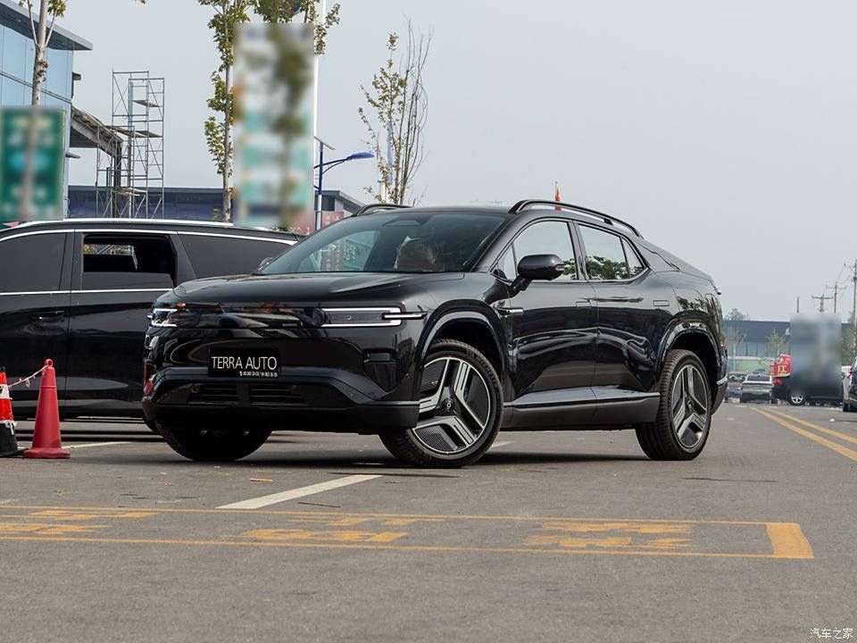 changan qiyuan E07 в наличии и назаказ