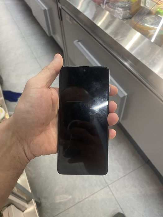 Samsung A51 в хорошем состоянии