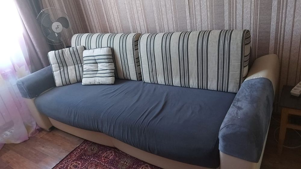 Диван в хорошем   бесплатно  отдам