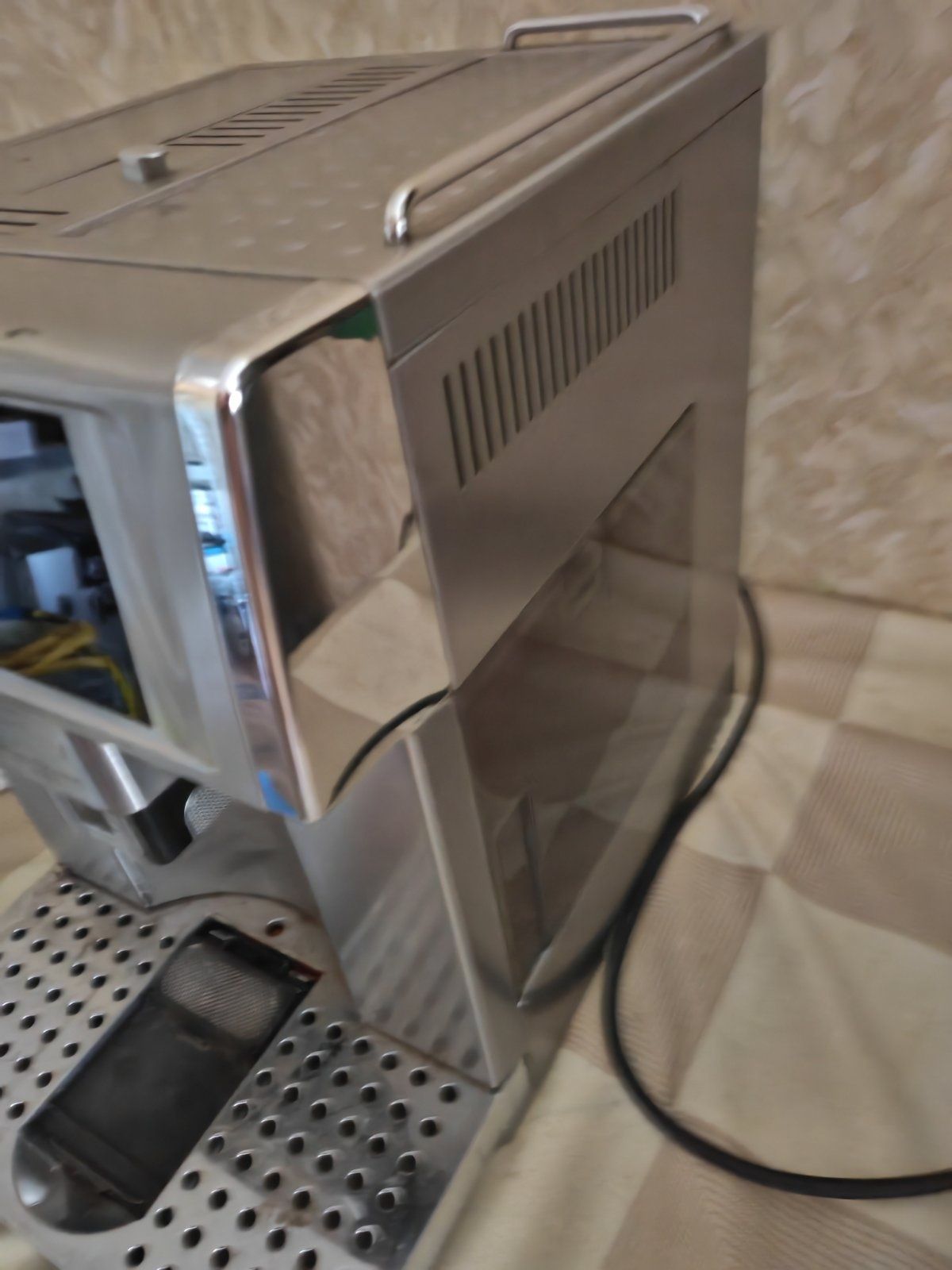 Delonghi ESAM6700 PrimaDonna Avant