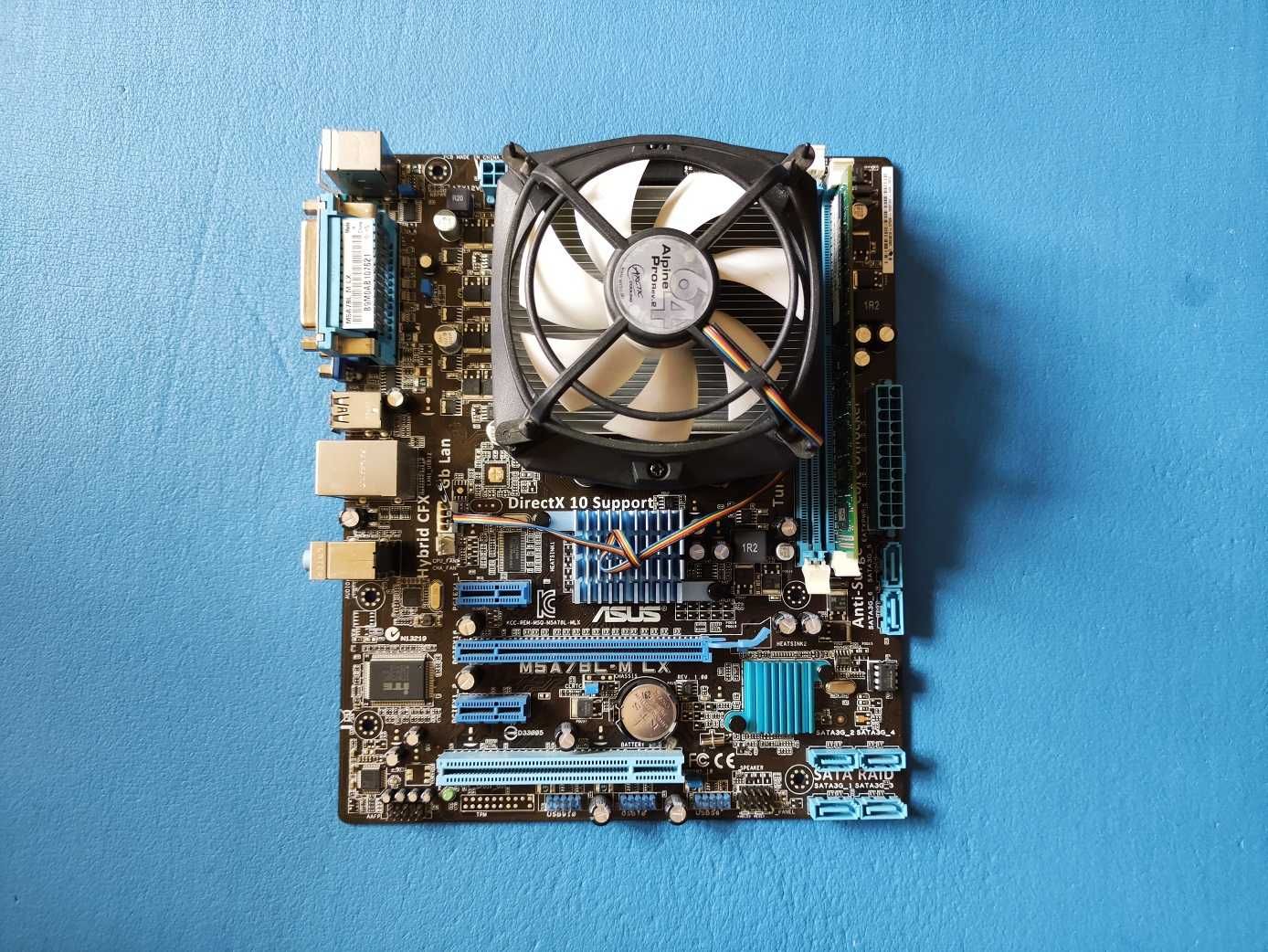 ASUS M5A78L-M LX, AM3+, Athlon II™ X2 255 3.1GHz  + Arctic Alpine 64