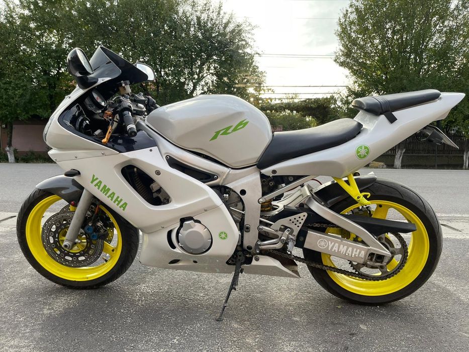 Vând yamaha r6 an 2002