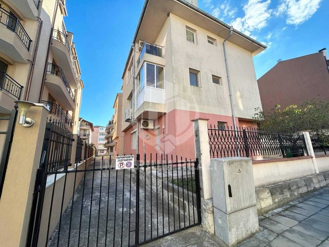 Продава се Тристаен апартамент в Несебър - 71 кв.м за 1550 €/кв.м - Снимка #23