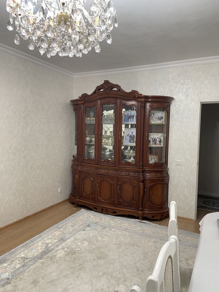 сервант для зала