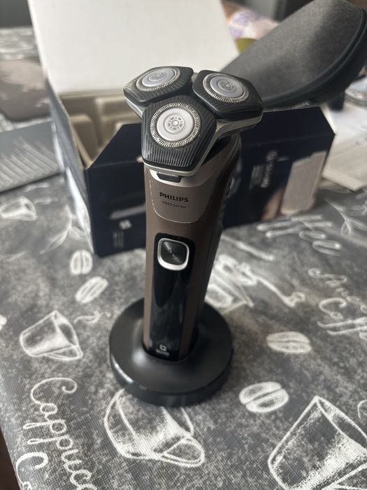 Самобръсначка PHILIPS SERIES 5000
