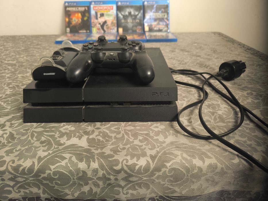 Playstation 4 500ГБ Продавам