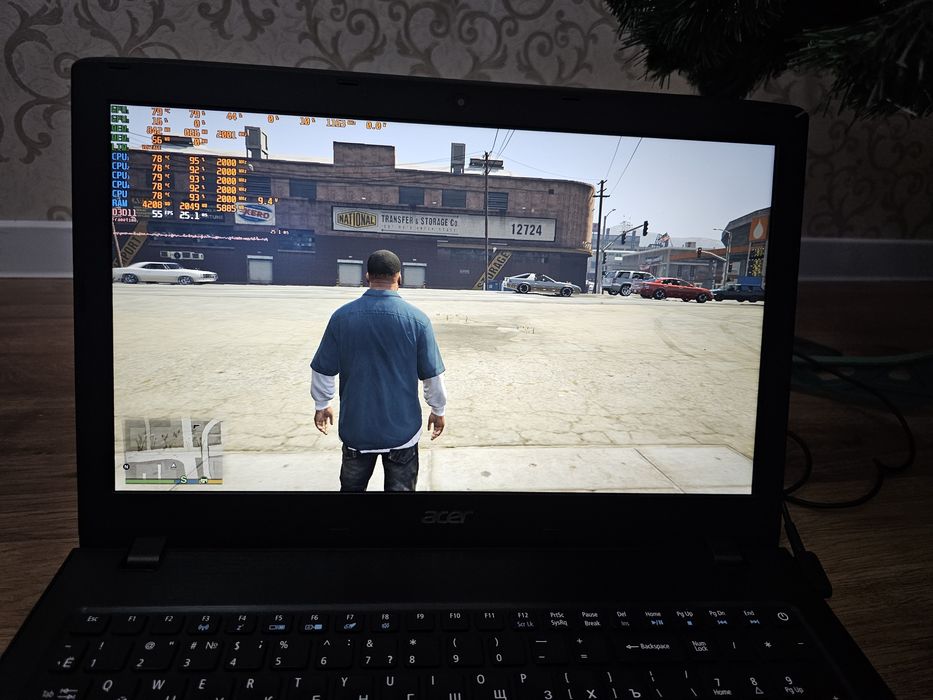 Acer Е5 575 / i3 6006U / 8 ОЗУ/ Nvidia 940MX