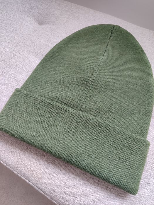 Шапка Guess оригинал