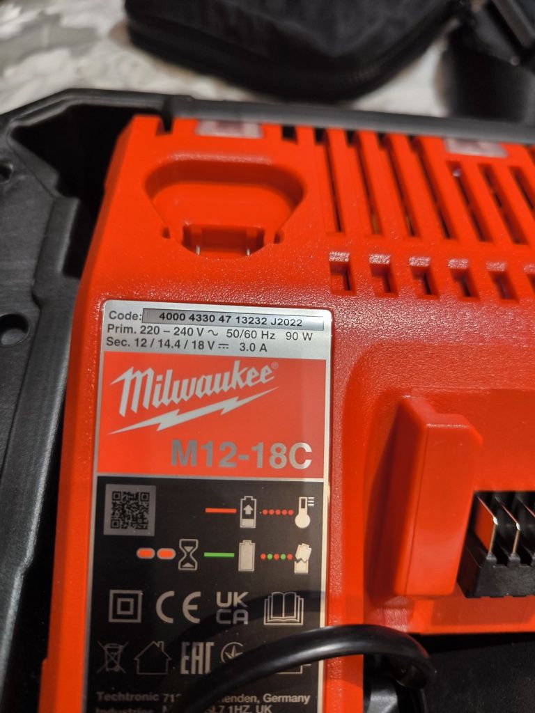 Винтоверт Milwaukee 18v M18 CBLPD