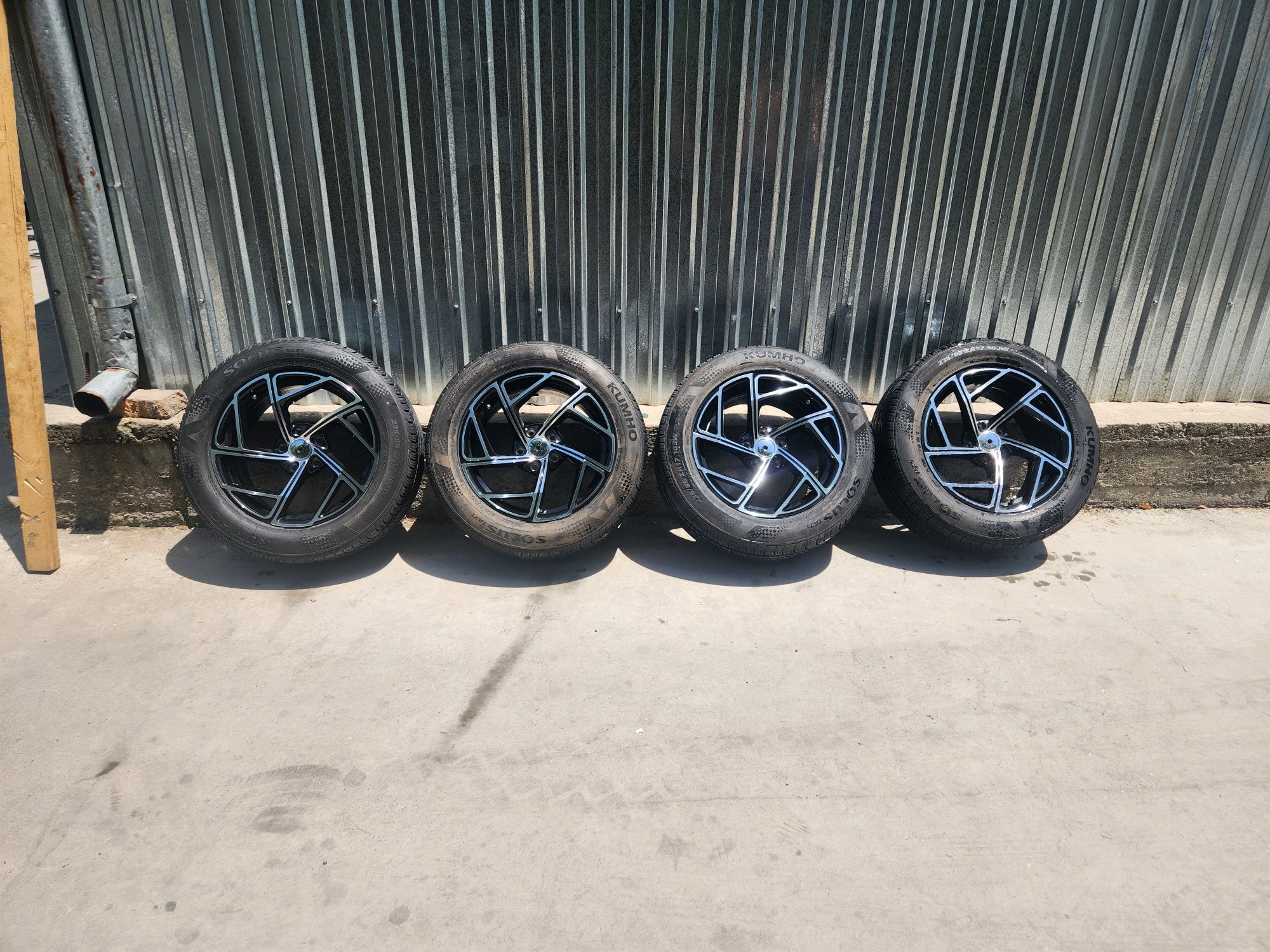 Diska Balon KUMHO SOLUS TA 71 235, 55, 17.sotiladi