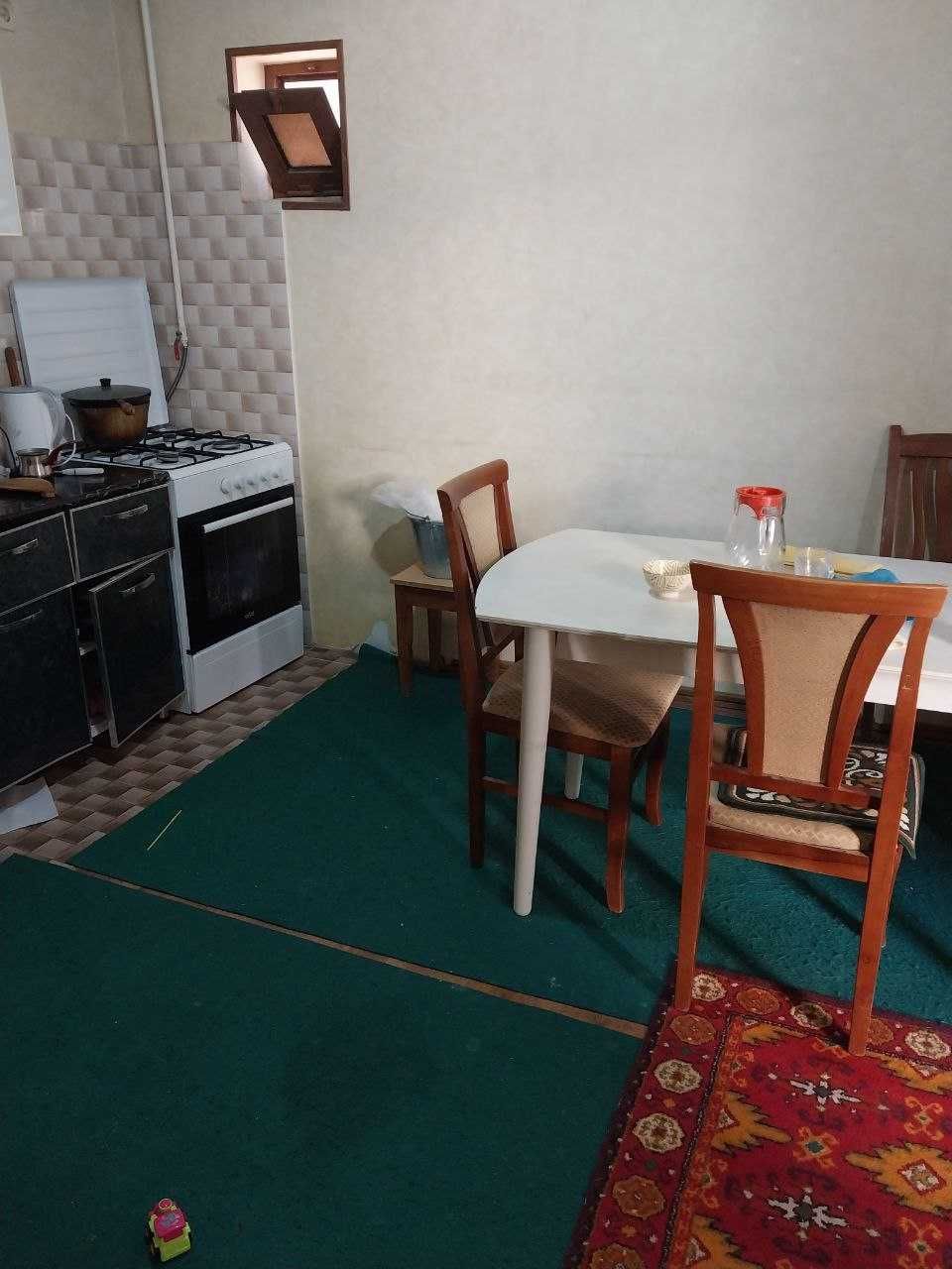 Uchastka sotiladi