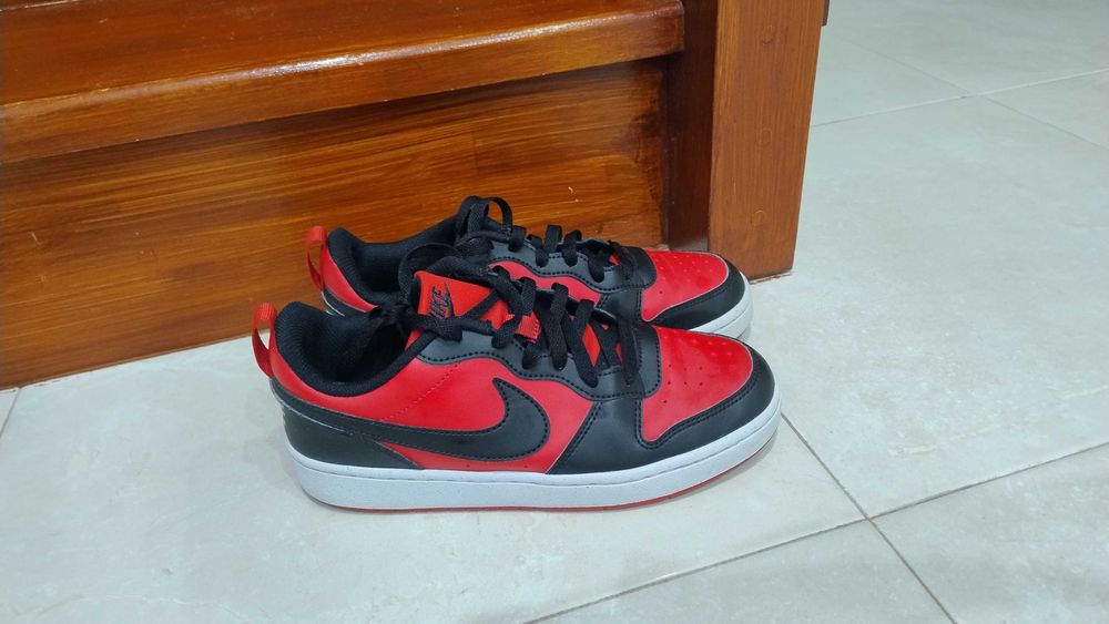 Pantofi Nike originali de mărimea 39 potriviți pentru orice eveniment