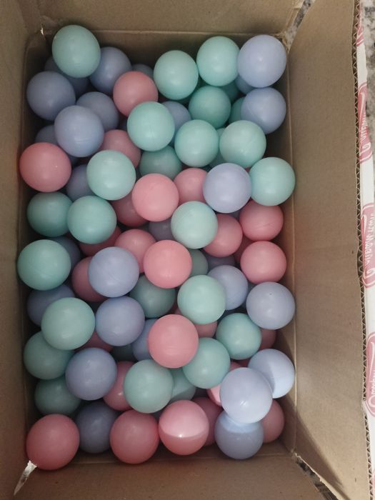 Продам шары в сухой бассейн