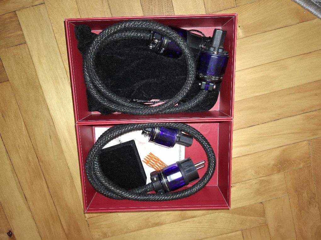 Black rhodium stream S power cable