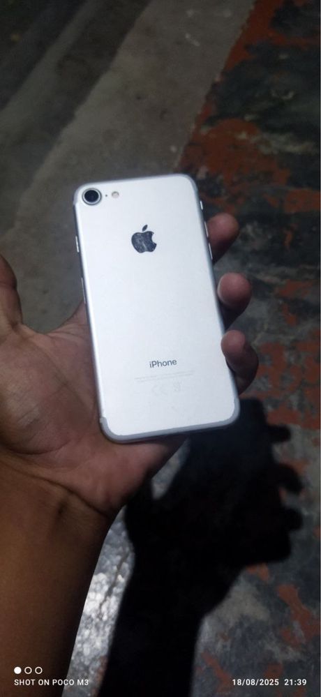 iPhone 7(silver)