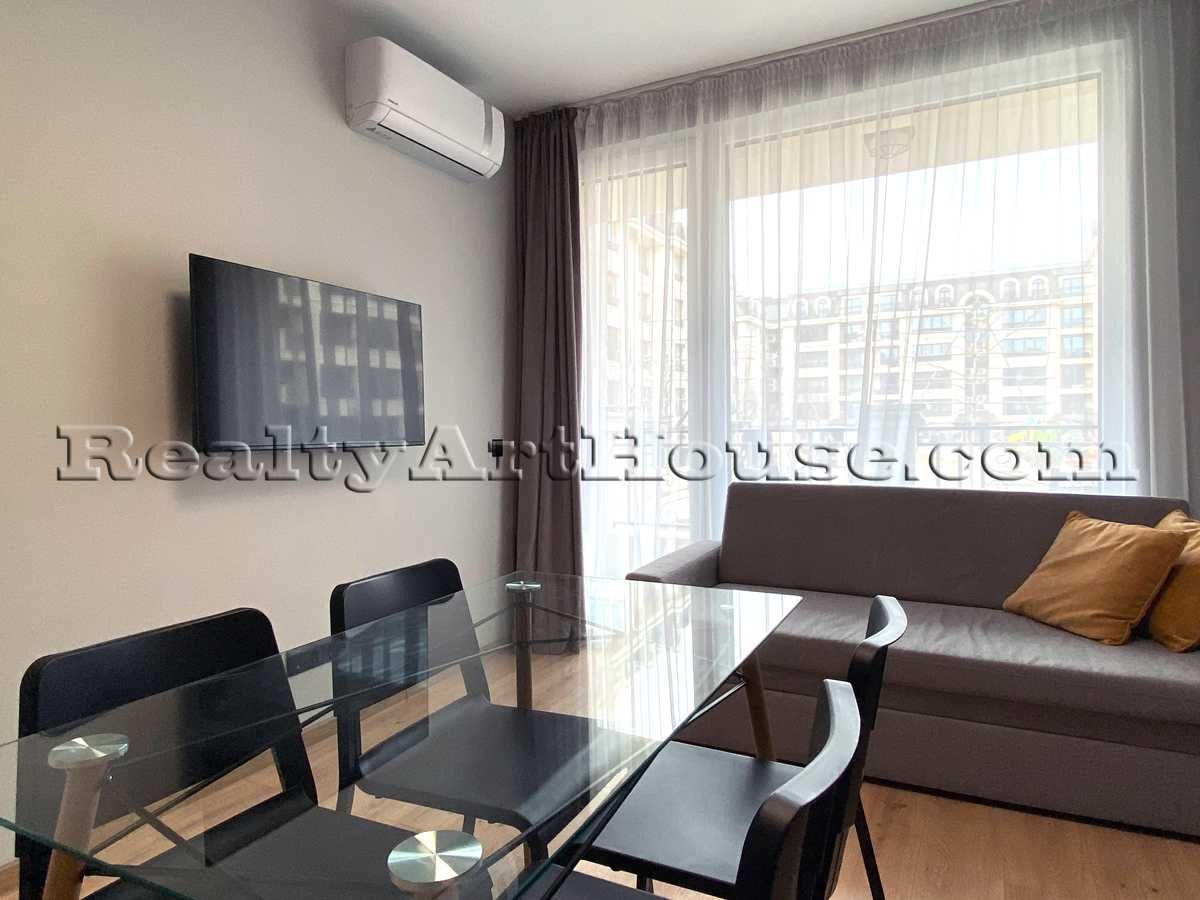Дава се под наем Двустаен апартамент в София, Кръстова вада - 60 кв.м за 800 € - Снимка #1