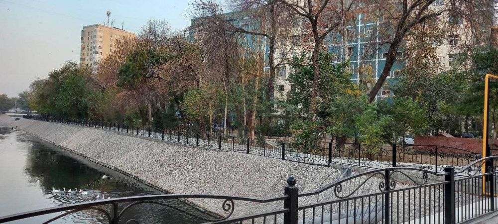 Срочно продается двух комнатная квартира в Яккасарайском районе