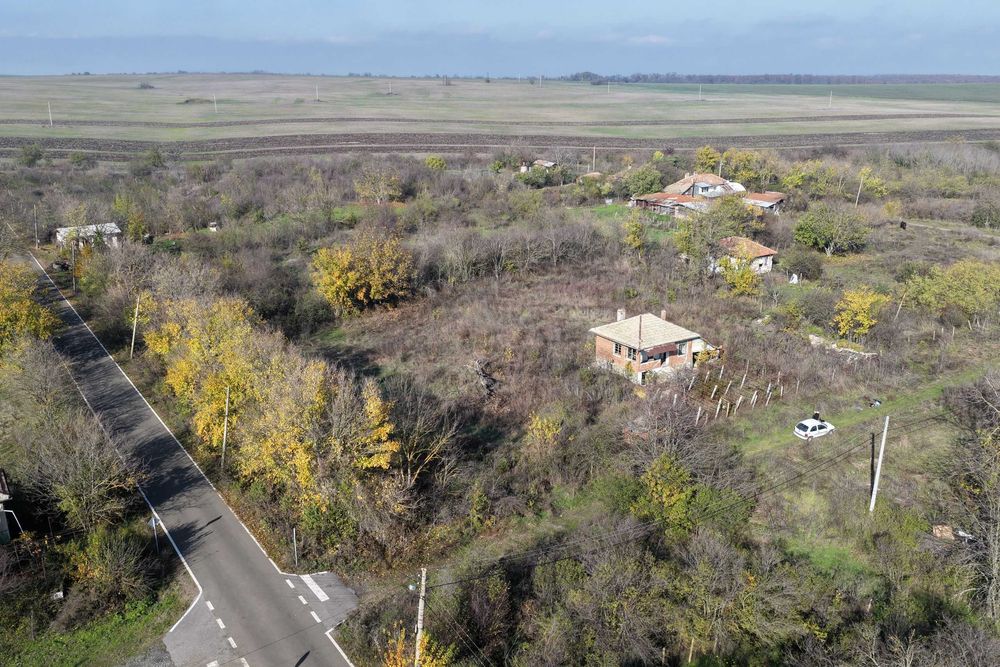 Имот в село Суходол