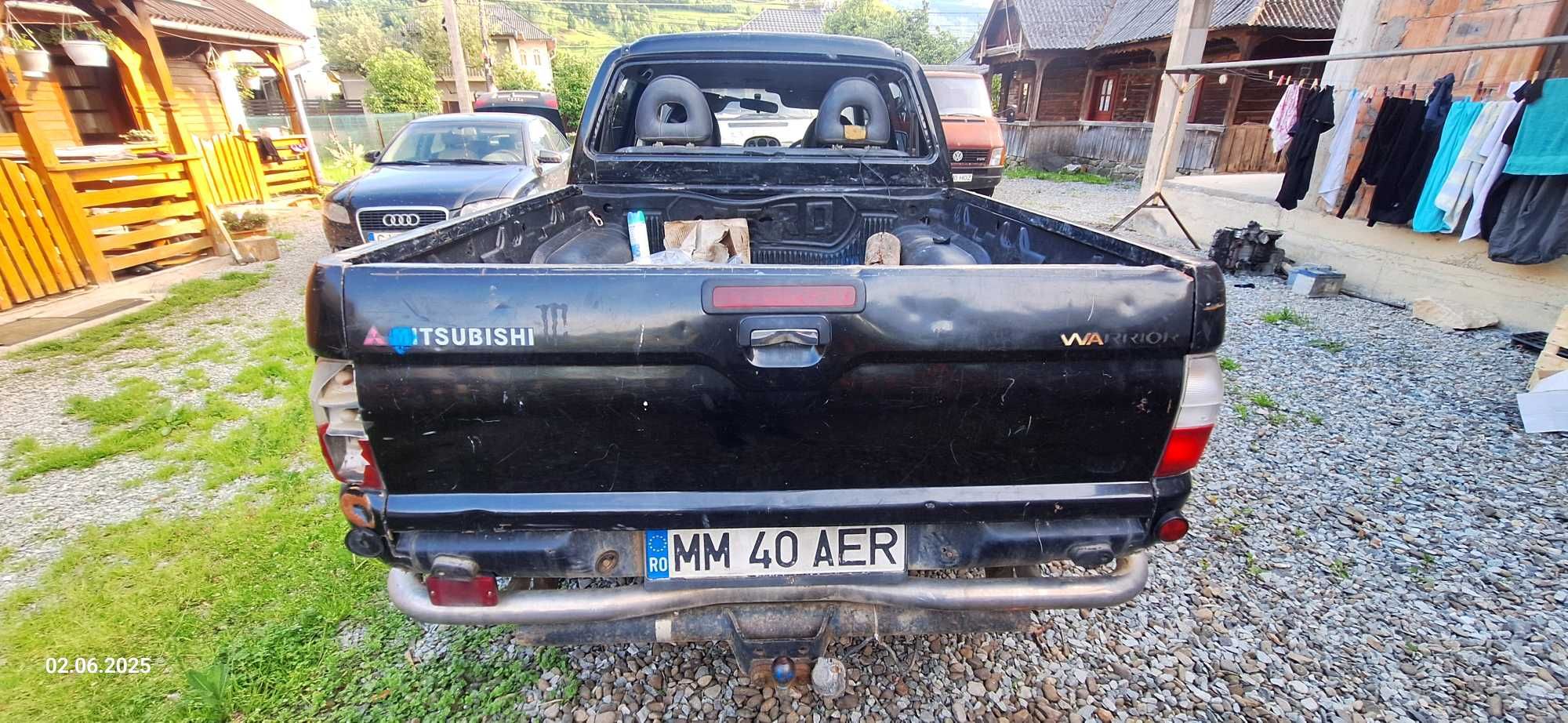 Mitsubishi l200 volan dreaptă