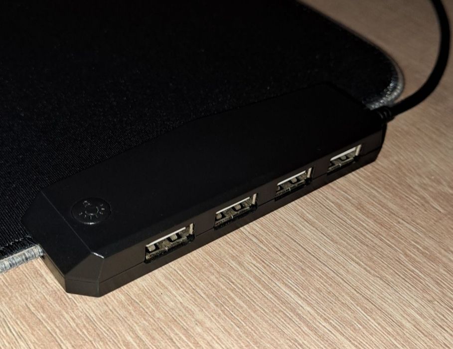 Mousepad Trust GXT 765 Glide RGB