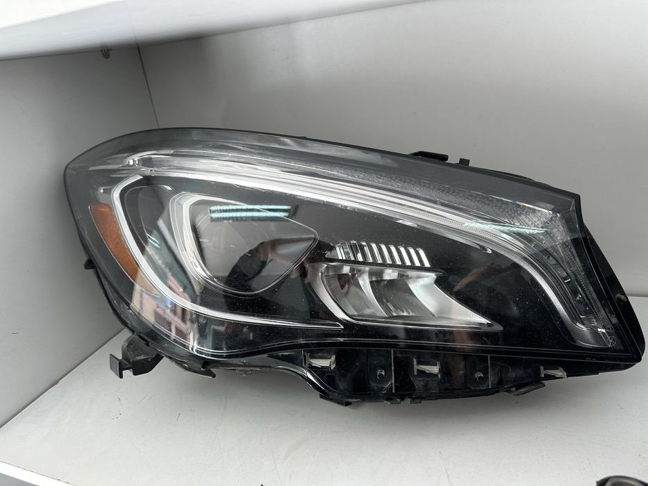 Mercedes cla 117 facelift USA фар фарове десен уса