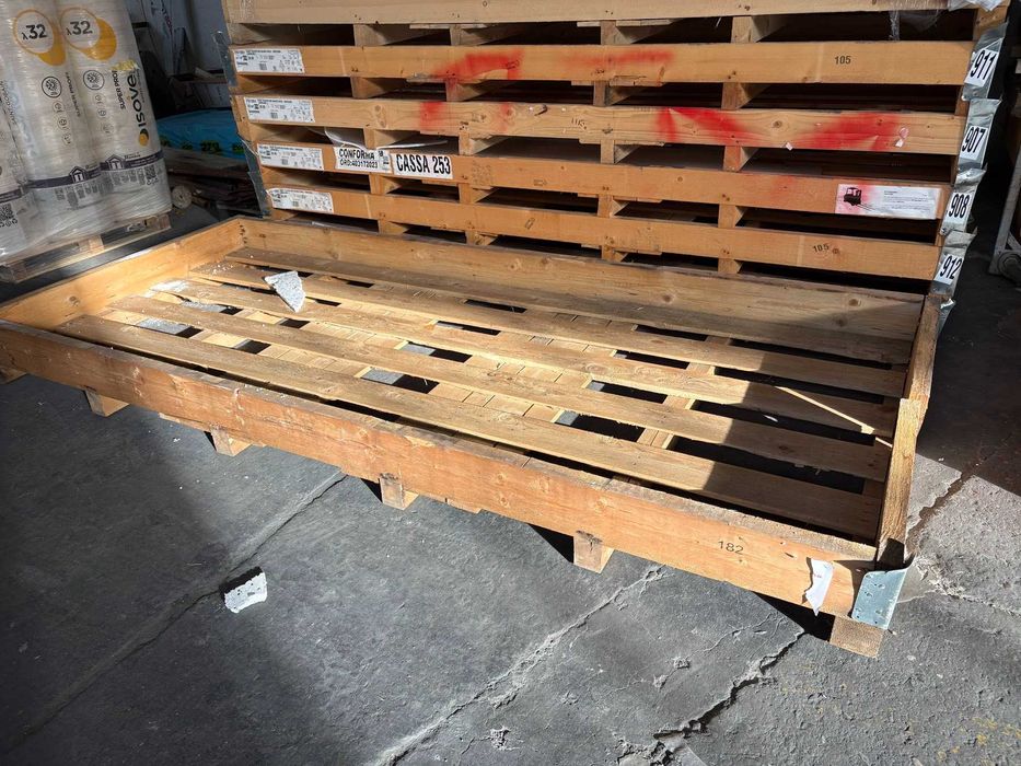 Дървени Палети с размери 105см х 308см
