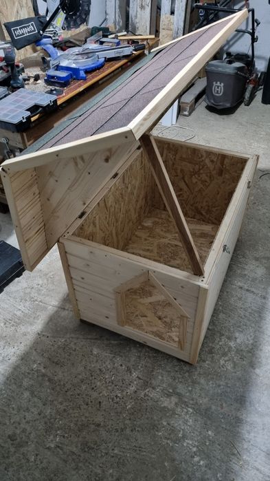 Cusca pentru caine izolata