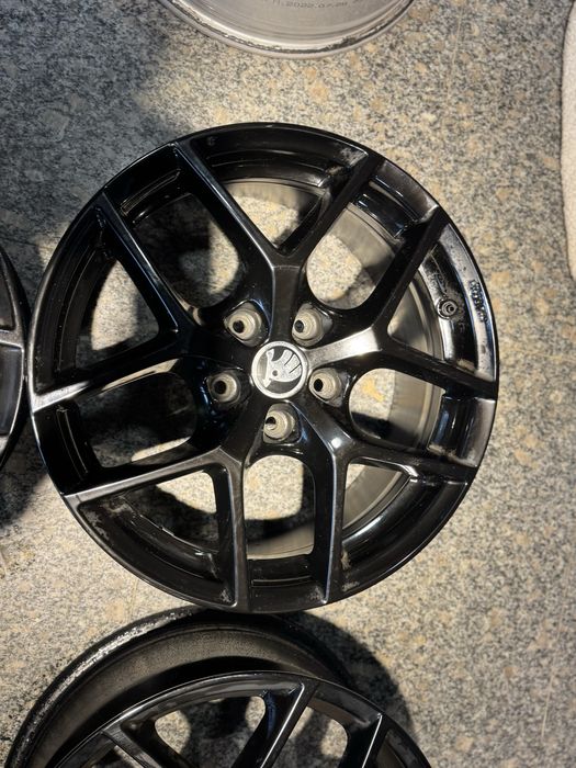 Jante Aliaj 17 5x112 Skoda Superb Octavia Vw Passat Golf