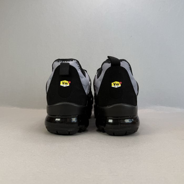 Nike Vapormax Plus "Neon"! НОВИ! Ориг