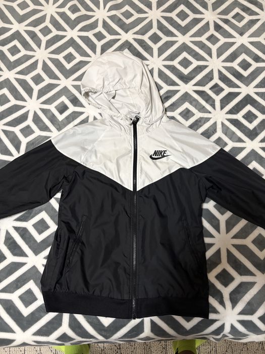 Geaca nike pentru copii marime S
