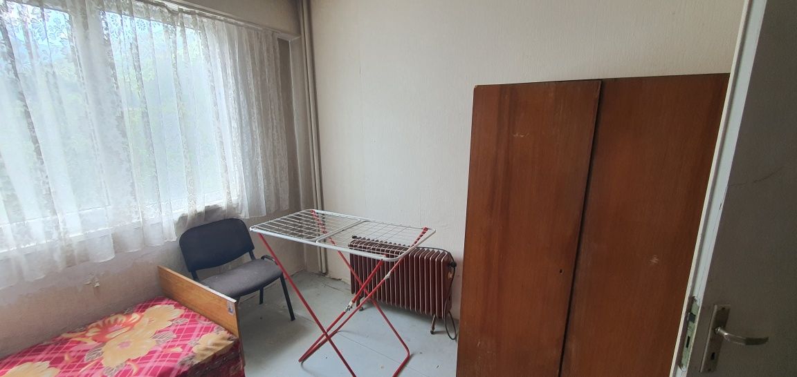 Продавам тристаен апартамент