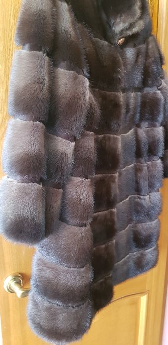 Две шубки из норки 40-44р