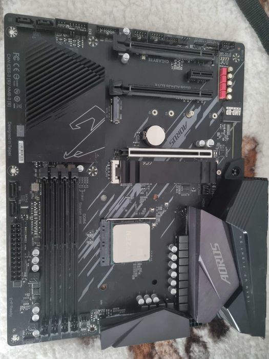 Kit AMD Ryzen 5 5600x, 32gb Ram, Aorus B550 elite