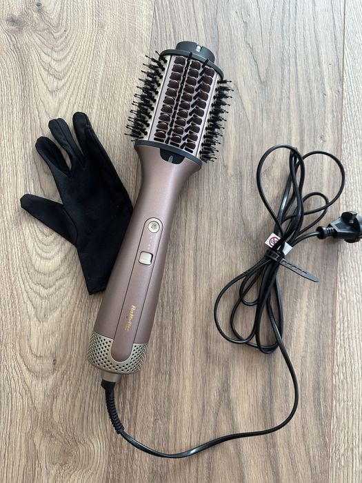 Perie cu aer cald Babyliss Air Power Volume, model nou, nefolosita.