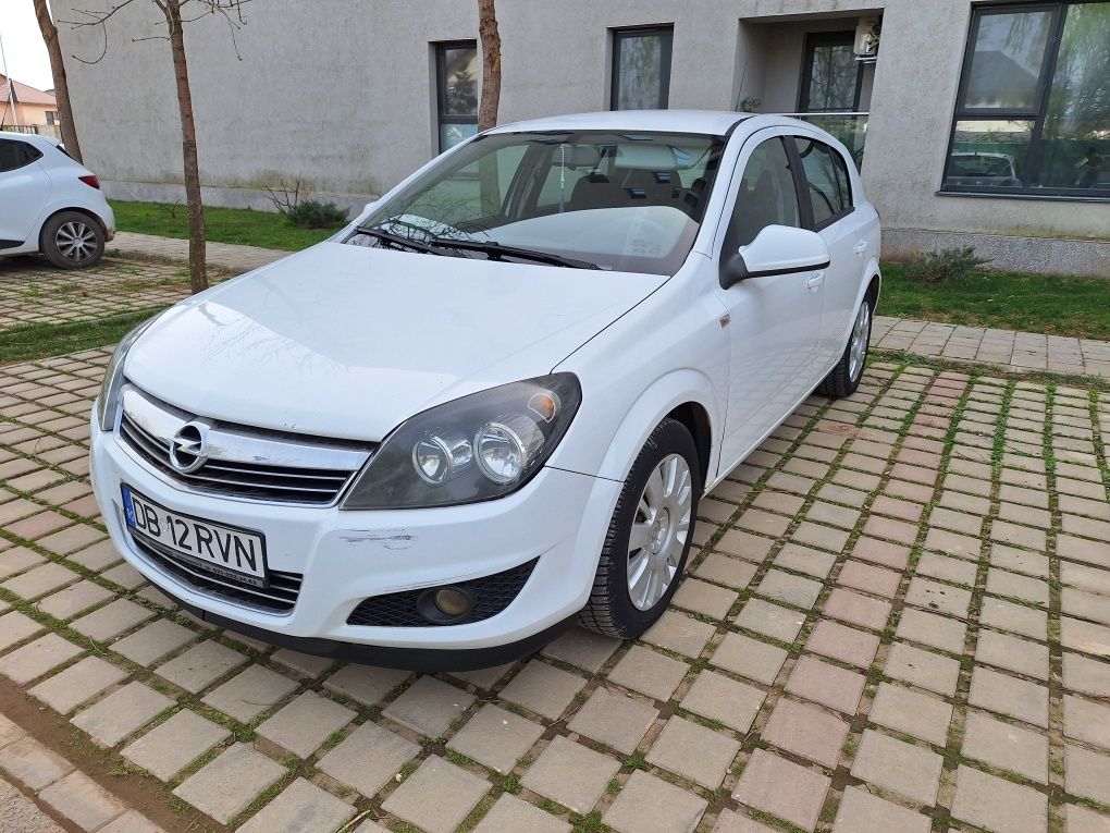 Opel Astra H, 1.4 benzina, 2010