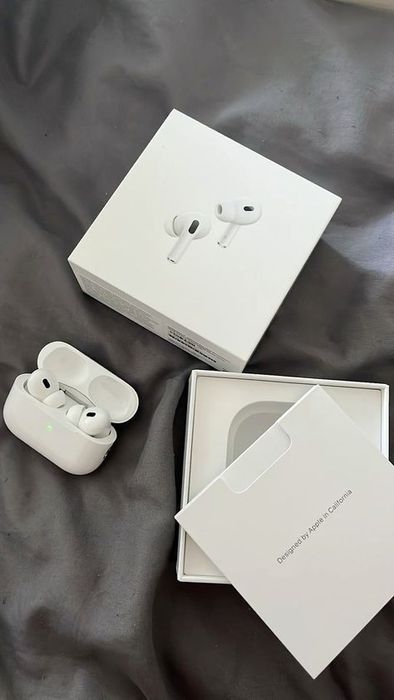 AirPods Pro (2nd gen) - NOUĂ stare | Fără etichetă

etichetă