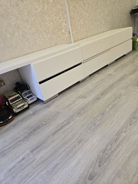 Продам тумбу срочно!