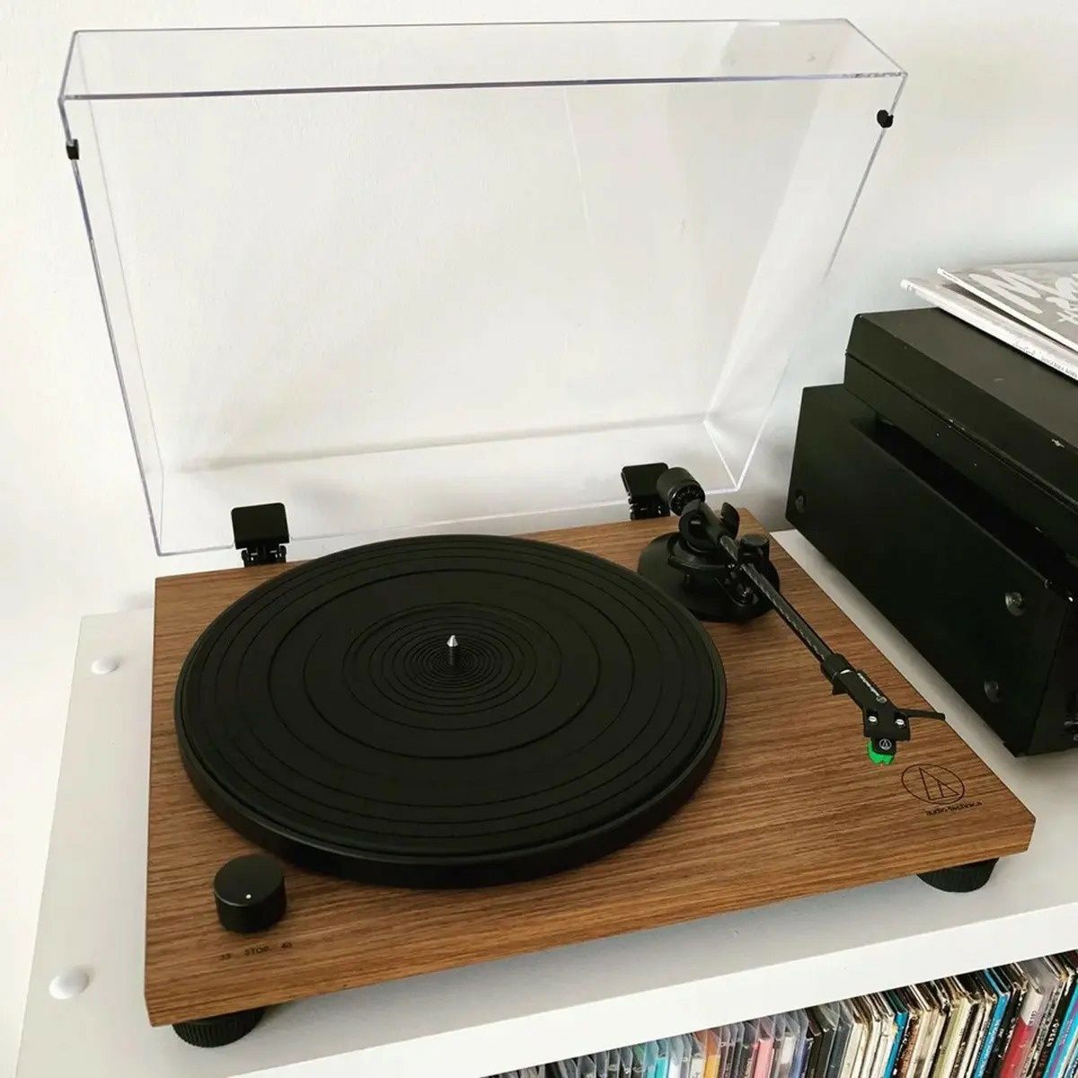 Виниловый проигрыватель Audio-Technica