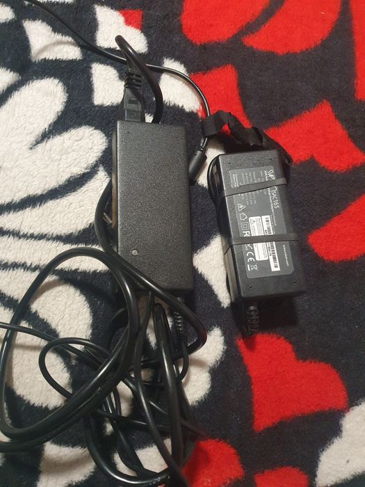 Vând încărcătoare leptop diferite modele