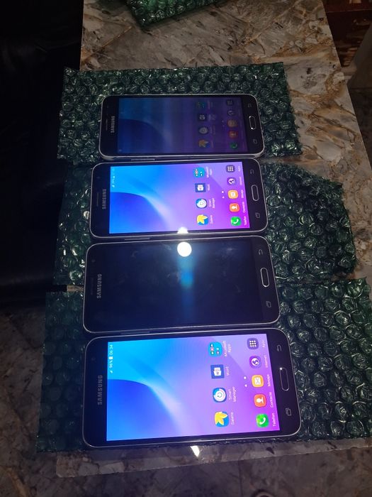 Vand Samsung J3 2016